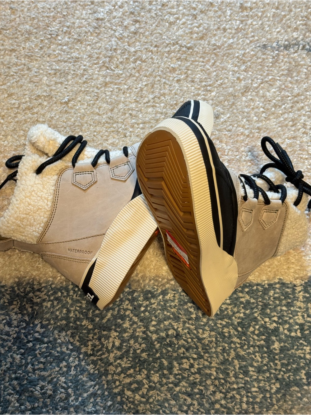 NEW Sorel Out N About IV Chillz Waterproof Boots in Taupe - Picture 10 of 11